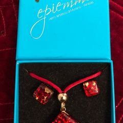 Murano glass necklace and earrings set