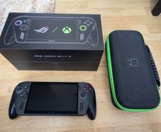 Rog Xbox Ally X with case and Box