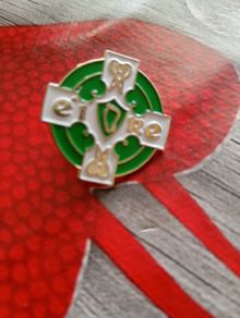 Hibernian old style Irish pin