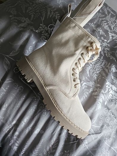 boots BNWT