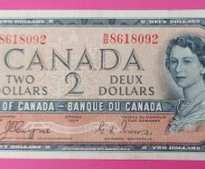 CANADA 1954 Two Dollar banknote in uncirculated condition