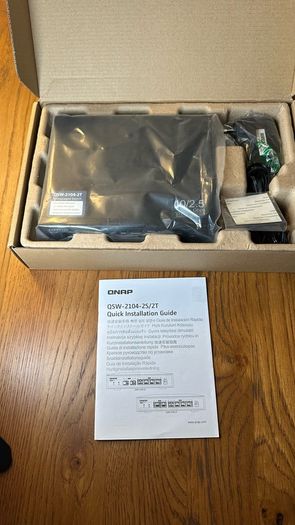 QNAP QSW-2104-2T 10GbE and 2.5GbE Switch. Boxed. Like New