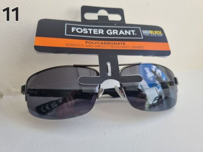 Foster Grant Sunglasses Brand New (2 for 15 Euro)