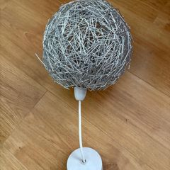 Ceiling light fixture
