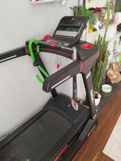 Reebok jet 100