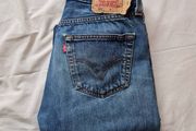 levis 501 Size 32/34 button fly in excellent condition