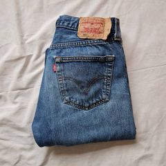 levis 501 Size 32/34 button fly in excellent condition