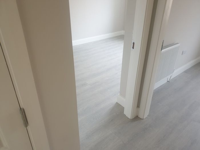 Laminate flooring service