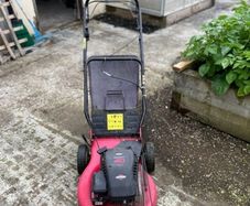 Selfdrive Lawnmower read Ad