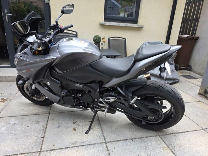 Suzuki gsxs1000f