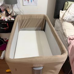 Next to me Graco Sweet2Sleep Bedside Crib Oatmeal