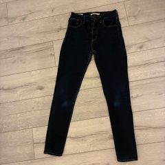 Womens Levis