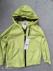 NEW.boy's light jacket.age 6/7