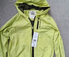 NEW.boy's light jacket.age 6/7