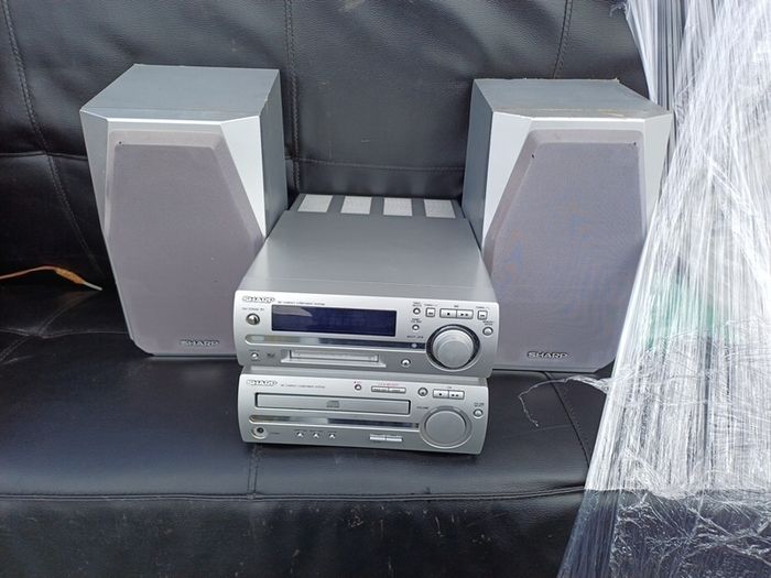 Sharp cd,mini disk and radio player