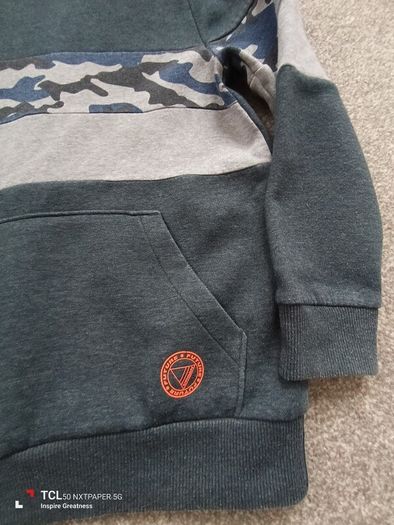 boy's hoodie. Age7/8