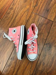 UK 1 pink sparkly converse high tops