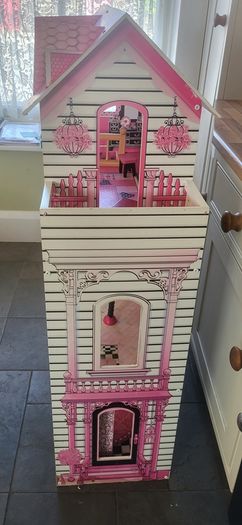 Doll's House
