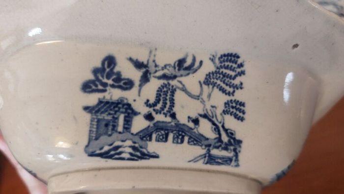 Fabulous Antique Blue and White Transferware Willow Pattern Shallow Lidded Tureen/Vegetable Dish For Display, Unknown Maker, Most Likely Staffordshire Made