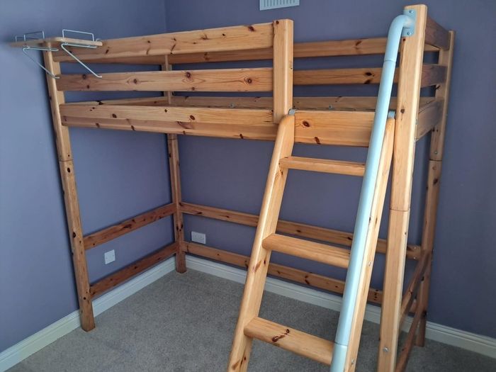 Bed and mattress