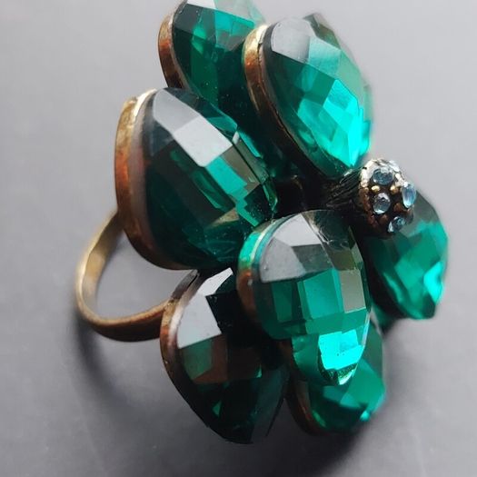 Dress ring 3 for price of 2 on all jewellery and clothing