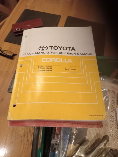 toyota books