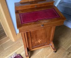 Victorian or early Edwardian Davenport desk