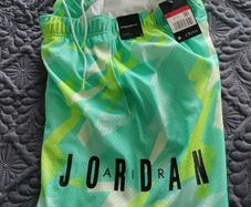 Air Jordan shorts L New