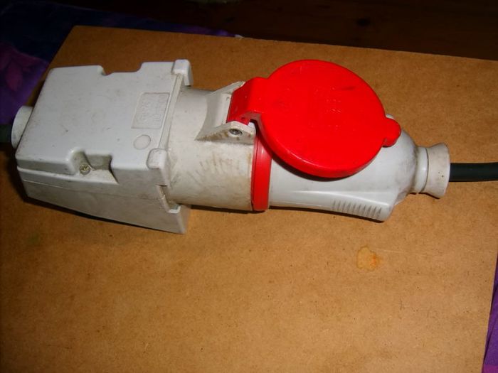 Splash proof fittings