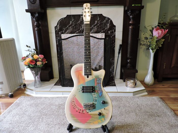 2 Travelling Wilburys 1989 Gretsch guitars
