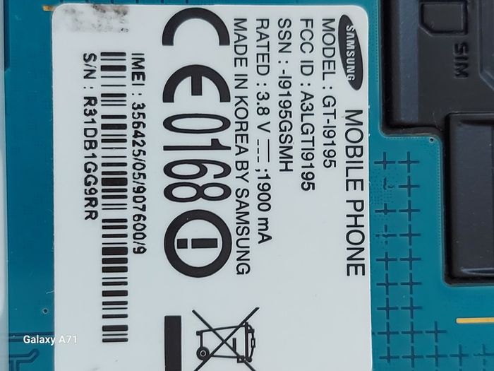 Samsung Galaxy S4 Mini Model GT-I9195, for parts or repair, not powering up
