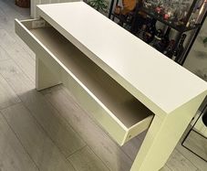 dressing table with drawer