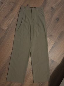 Zara khaki green trousers with darts size XS