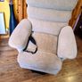 electric riser recliner armchair Image 5