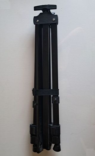 Portable Easel and Paint