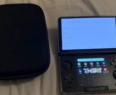 AYN Thor Max 16gb 512gb storage. Comes with items in the photos