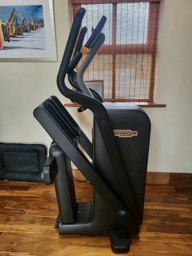 Crosstrainer by Technogym