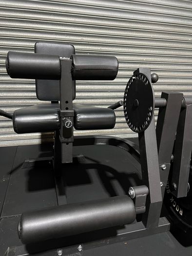 Leg extension and leg Curl machine
