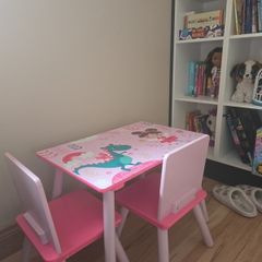 kids table and chair set