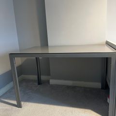 Dining table and 4 chairs