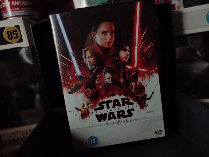 Star Wars: The Last Jedi ! DVD ! 2018 ! Carrie Fisher ! Disney !