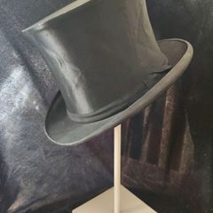 top hat, opera hat,chapeau claque