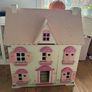girl's doll house Image 7