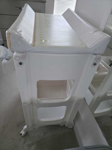Changing table