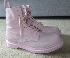 1460 Pascal Mono Dr. Martens in Pink