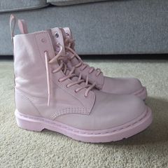 1460 Pascal Mono Dr. Martens in Pink