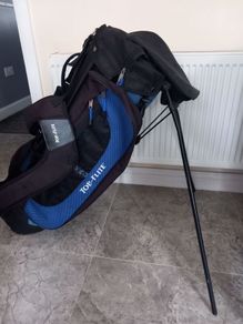 Top flite Golf bag with stand.