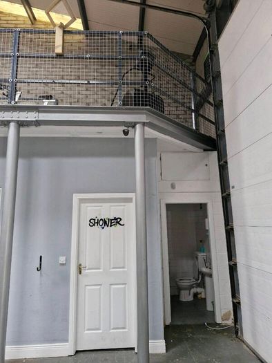 Mezzanine floor