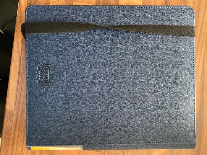 Dragon Shield Card Binder