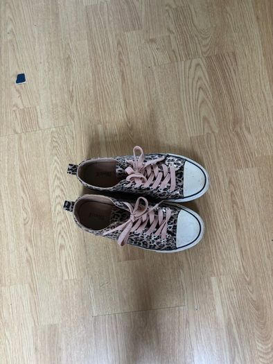 Leopard print converse style shoes